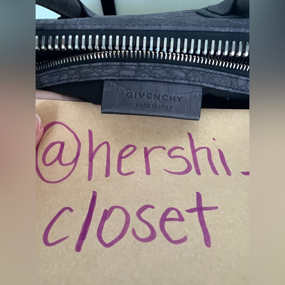 Givenchy RARE Nubuck Crocodile Embossed Medium Antigona Washed Gray Black - Picture 12 of 16